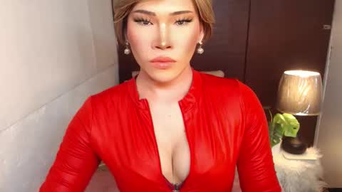 STWEET LINA online show from 19, 4, 2026