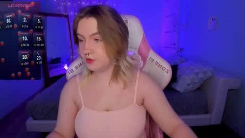 Julia  online show from 25, 11, 2025