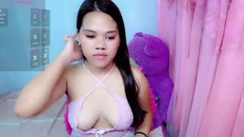 Snapshot of lovelyy_leah chatting on 1, 8, 2026 lovelyy_leah online show from 1, 8, 2026