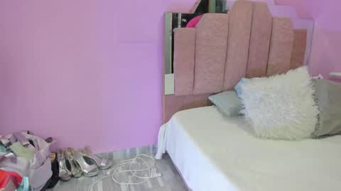 L O V E  online show from 23, 9, 2025