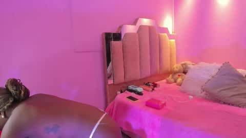 L O V E  online show from 11, 1, 2026