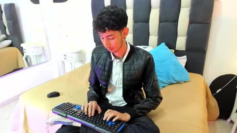 Snapshot of loverisu chatting on 25, 2, 2025 loverisu online show from 25, 2, 2025