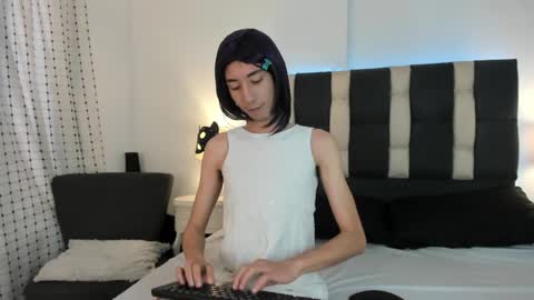 Snapshot of loverisu chatting on 5, 11, 2025 loverisu online show from 5, 11, 2025