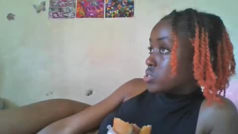 Snapshot of lovers_oncam chatting on 30, 4, 2026 RedJoy online show from 30, 4, 2026