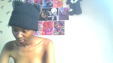 Snapshot of lovers_oncam chatting on 14, 5, 2026 RedJoy online show from 14, 5, 2026