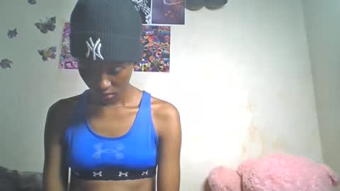 Snapshot of lovers_oncam chatting on 23, 5, 2026 RedJoy online show from 23, 5, 2026