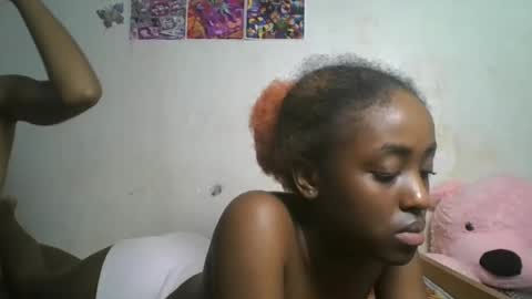Snapshot of lovers_oncam chatting on 7, 6, 2026 RedJoy online show from 7, 6, 2026