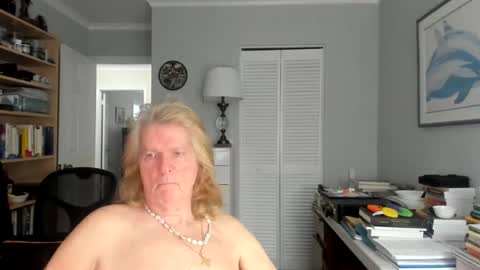 Snapshot of lovestylistwomen chatting on 21, 1, 2025 Michael online show from 21, 1, 2025