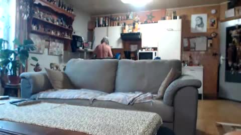 Snapshot of lovetobenaked10 chatting on 30, 1, 2025 aaron online show from 30, 1, 2025