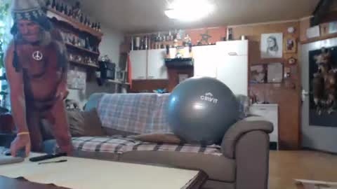 Snapshot of lovetobenaked10 chatting on 26, 10, 2025 aaron online show from 26, 10, 2025