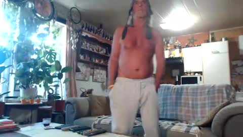 Snapshot of lovetobenaked10 chatting on 3, 11, 2025 aaron online show from 3, 11, 2025