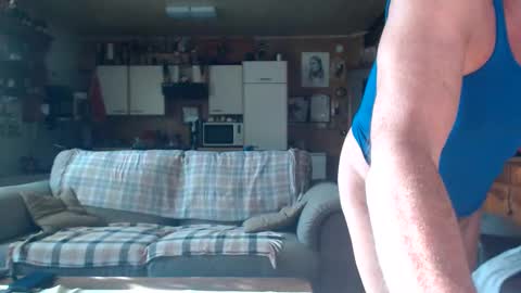 Snapshot of lovetobenaked10 chatting on 12, 11, 2025 aaron online show from 12, 11, 2025