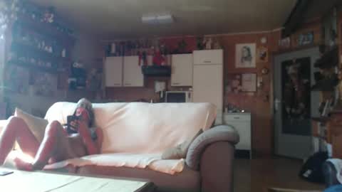 Snapshot of lovetobenaked10 chatting on 18, 3, 2026 aaron online show from 18, 3, 2026