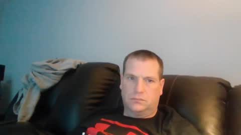 lovetocum37 online show from 22, 2, 2025