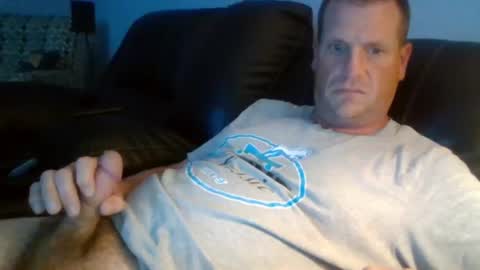 lovetocum37 online show from 22, 6, 2026