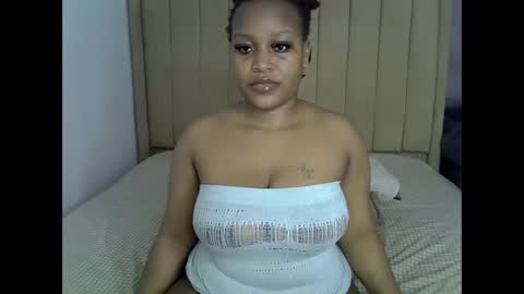 Snapshot of loveydivah chatting on 30, 5, 2026 loveydivah online show from 30, 5, 2026