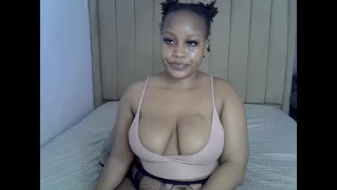 Snapshot of loveydivah chatting on 1, 6, 2026 loveydivah online show from 1, 6, 2026