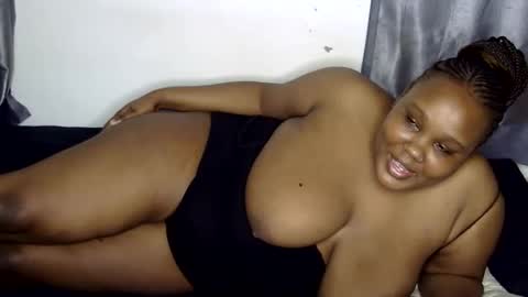 Snapshot of loveytiana chatting on 5, 6, 2026 loveytiana online show from 5, 6, 2026