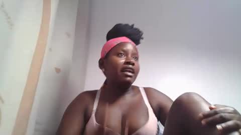 lovie_paula online show from 5, 11, 2025