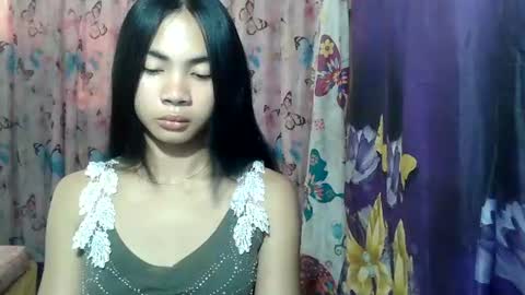 Snapshot of loving_rhean chatting on 5, 7, 2026 loving_rhean online show from 5, 7, 2026