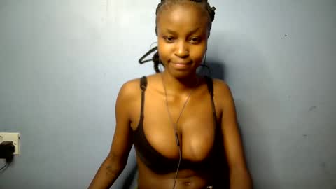 lovly_lastborn online show from 5, 3, 2026