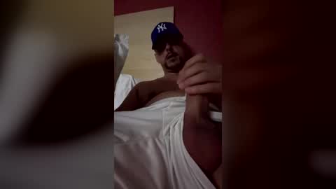 Sexy Hot Hairy Man online show from 28, 7, 2026