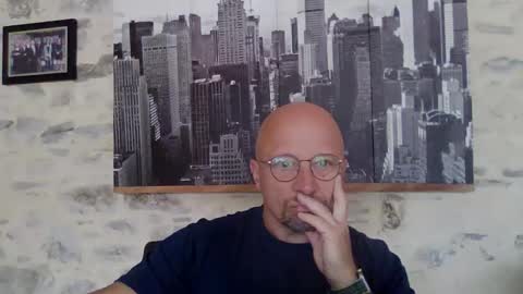 Snapshot of lrda49 chatting on 8, 6, 2026 Espigle online show from 8, 6, 2026