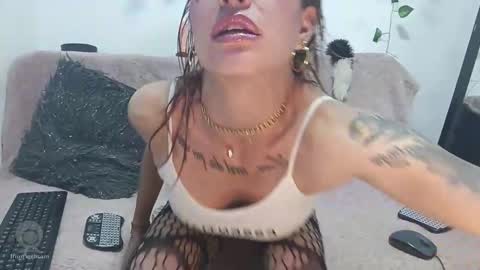 lu_pink online show from 27, 4, 2026