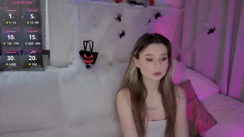 Snapshot of lua__19 chatting on 30, 10, 2025 Lua online show from 30, 10, 2025