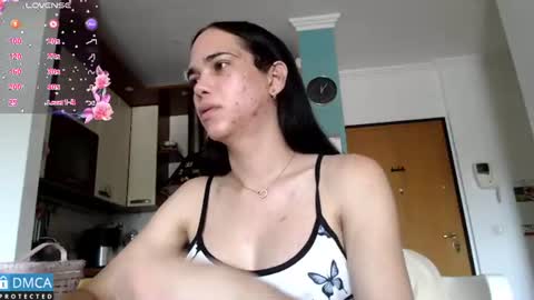 luara_ online show from 15, 6, 2026