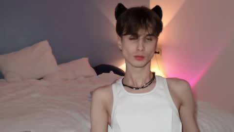 lucacharm online show from 7, 1, 2025