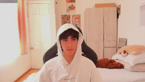 Snapshot of lucas_xo chatting on 27, 5, 2026 lucas_xo online show from 27, 5, 2026