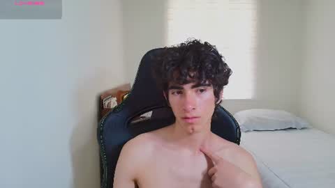 Snapshot of lucas_xo chatting on 11, 6, 2026 lucas_xo online show from 11, 6, 2026