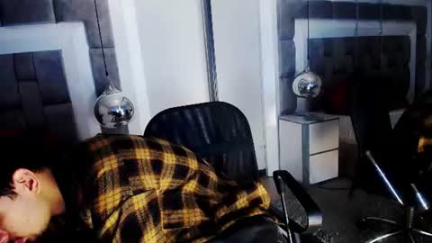 lucasthomson_ online show from 18, 6, 2026