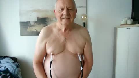 lucbottom031249 online show from 19, 4, 2026