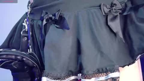 Luccy online show from 28, 2, 2025