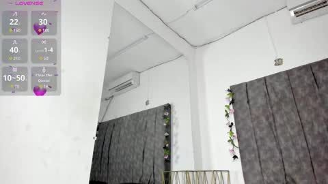 Snapshot of lucia78shy chatting on 9, 10, 2025 lucia78shy online show from 9, 10, 2025