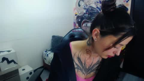 lucia_evans21 online show from 21, 4, 2026