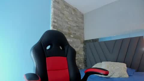 L u c i a  online show from 25, 4, 2026