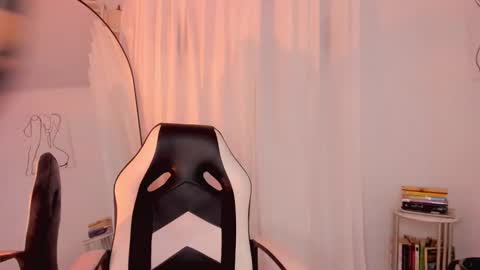 Snapshot of lucia_lee_ chatting on 17, 1, 2025 Lucia online show from 17, 1, 2025