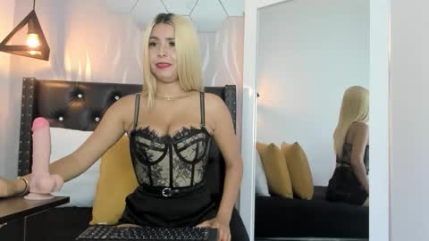 Lucia online show from 5, 10, 2025