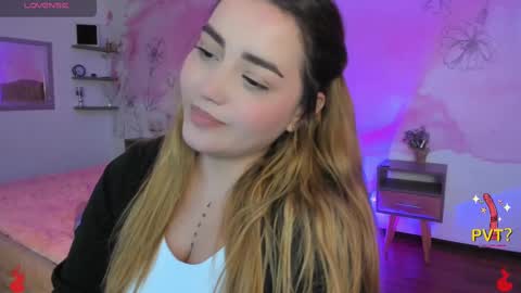 lucia star  online show from 13, 2, 2025