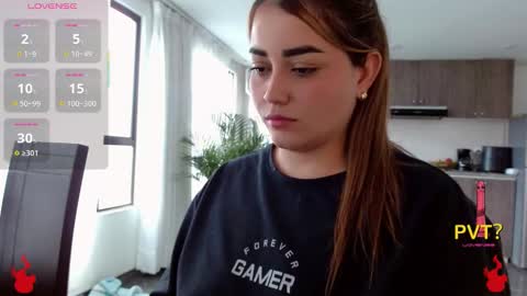 lucia star  online show from 21, 11, 2025