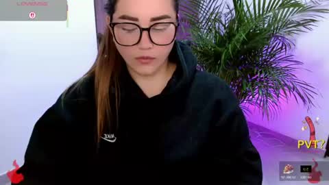 Snapshot of lucia_star_ chatting on 23, 6, 2026 lucia star online show from 23, 6, 2026
