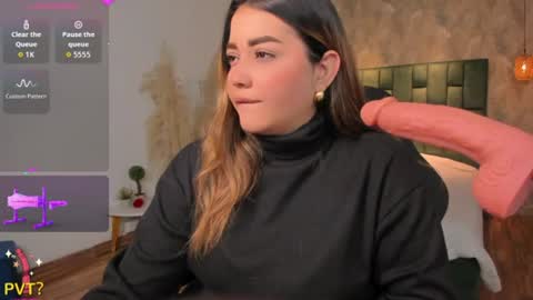 Snapshot of lucia_star_ chatting on 2, 7, 2026 lucia star online show from 2, 7, 2026