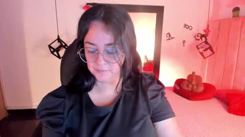 Lucia Vonne online show from 19, 10, 2025