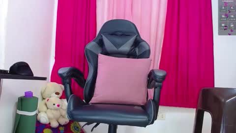 Snapshot of luciana0326 chatting on 2, 12, 2025 luciana0326 online show from 2, 12, 2025