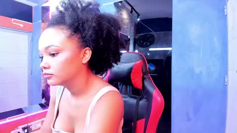 Snapshot of luciana_mj1 chatting on 8, 4, 2026 LUCIANA online show from 8, 4, 2026