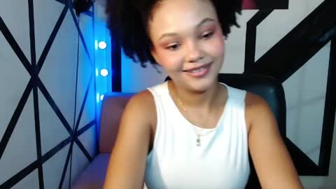 Snapshot of luciana_mj1 chatting on 17, 4, 2026 LUCIANA online show from 17, 4, 2026