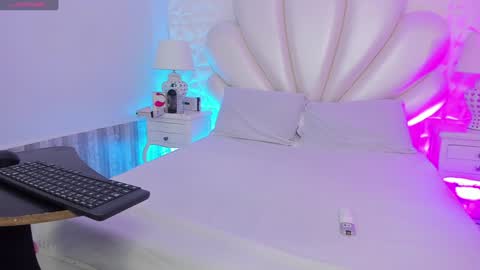    online show from 15, 1, 2025